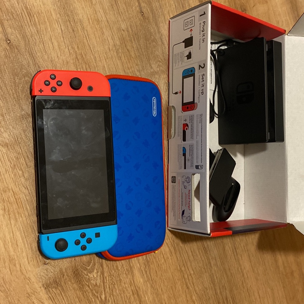 Brand new Nintendo switch 2017 - Picture 8 of 9
